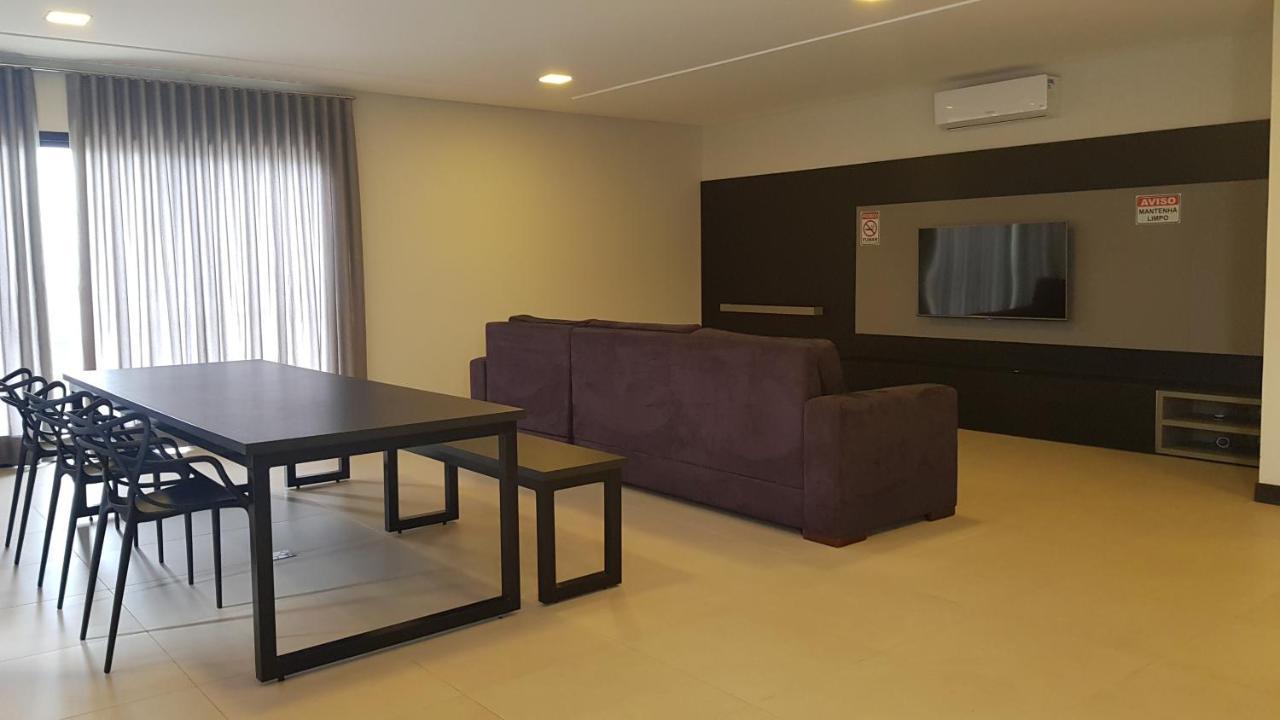 Com Piscina Ingleses 204 Apartamento